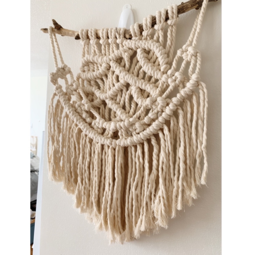 Boho handmade macrame wall hanging - Picture 2 of 2